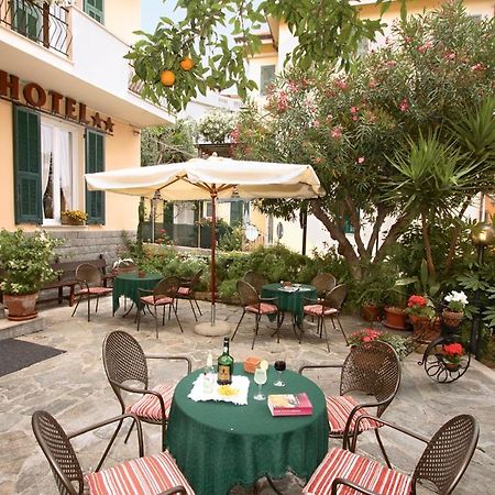Hotel Villa Bianca Лайджелия Екстериор снимка